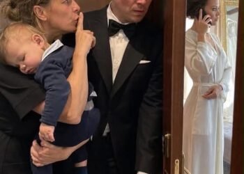 То, что она шептала за дверью»